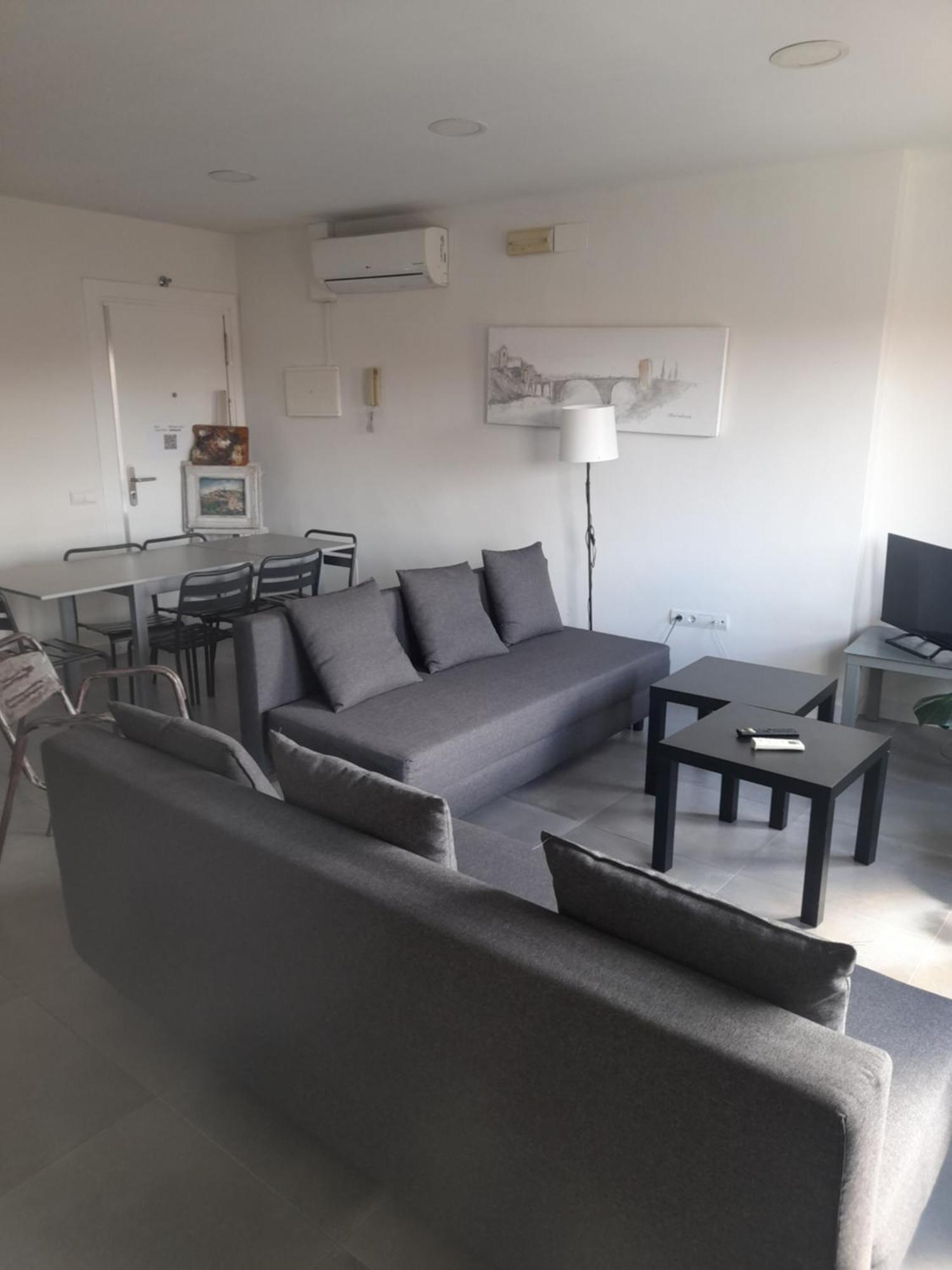 Toletum Low Cost Lofts Diafanos O 2Dormitorios Parking Municipal Gratis Al Aire Libre A 100M Toledo Buitenkant foto